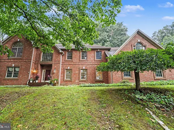 659 Hunters Ln, Lewisberry, PA 17339