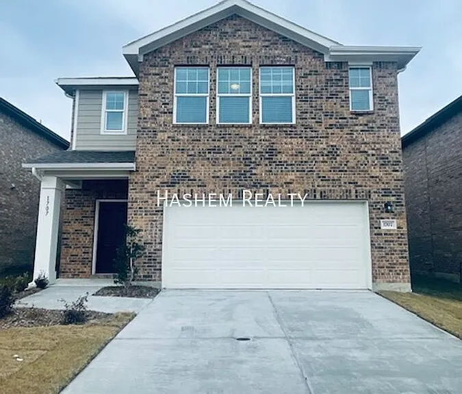 1707 Chapel Hill Rd — Photo 1