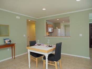 4th image of 318 Barrington Farm Ct