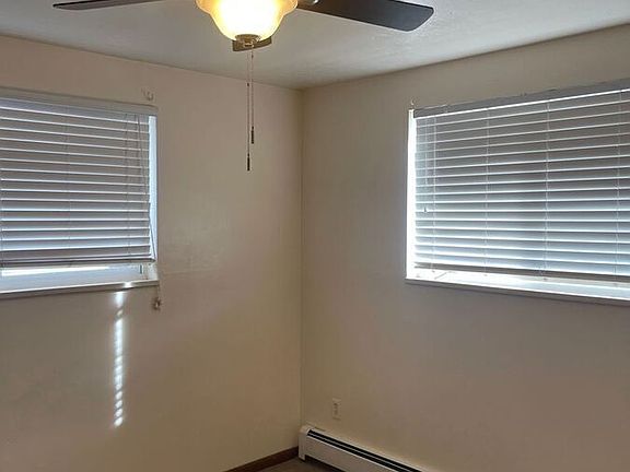 5th image of 27 Denver Way #8