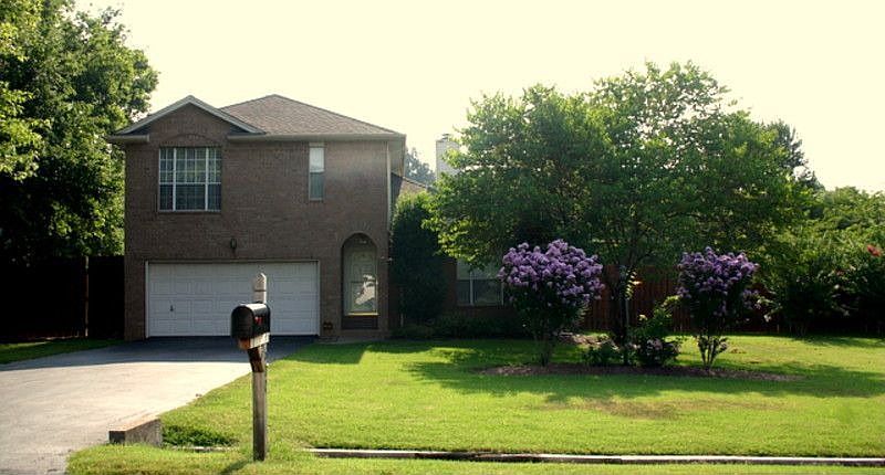 1st image of 600 Steven Dr