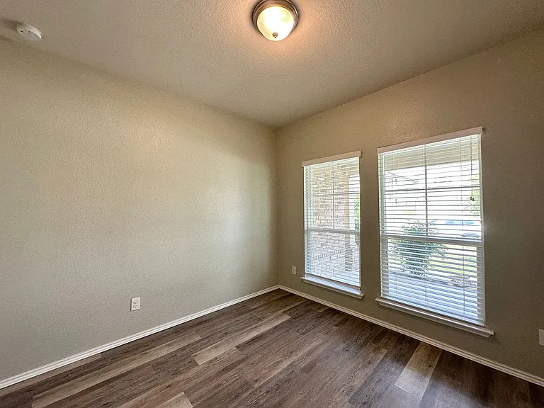 3312 Lorne Dr — Photo 25