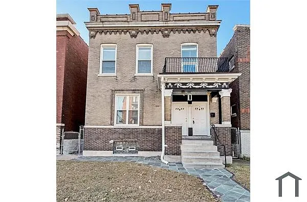 Building Photo - 3953 S Grand Blvd #1F