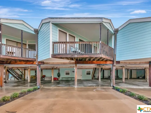 105 Alligator Head Ln, Port O Connor, TX 77982