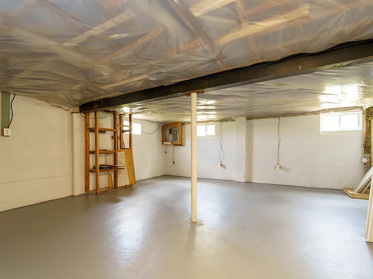 10024 Lorain Ave — Photo 26