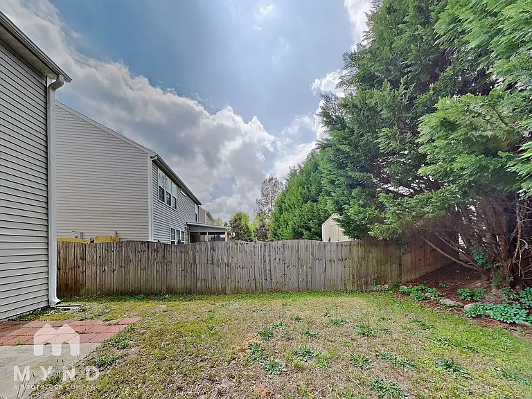 2023 Swimming Hole Cir — Photo 26