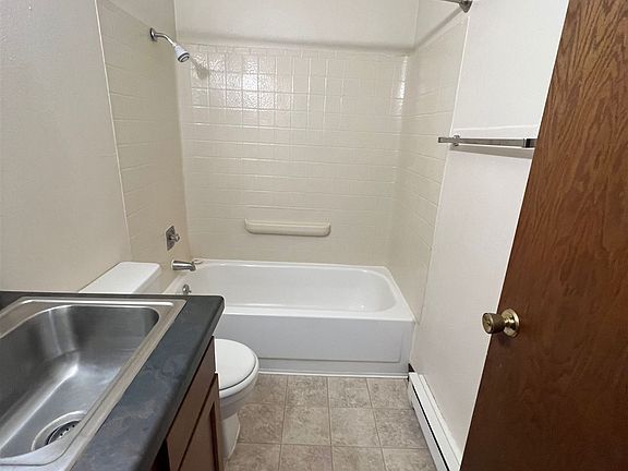 Bathroom2