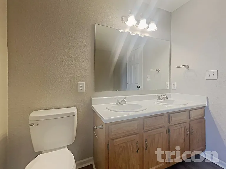 8309 Brambleberry Dr — Photo 9