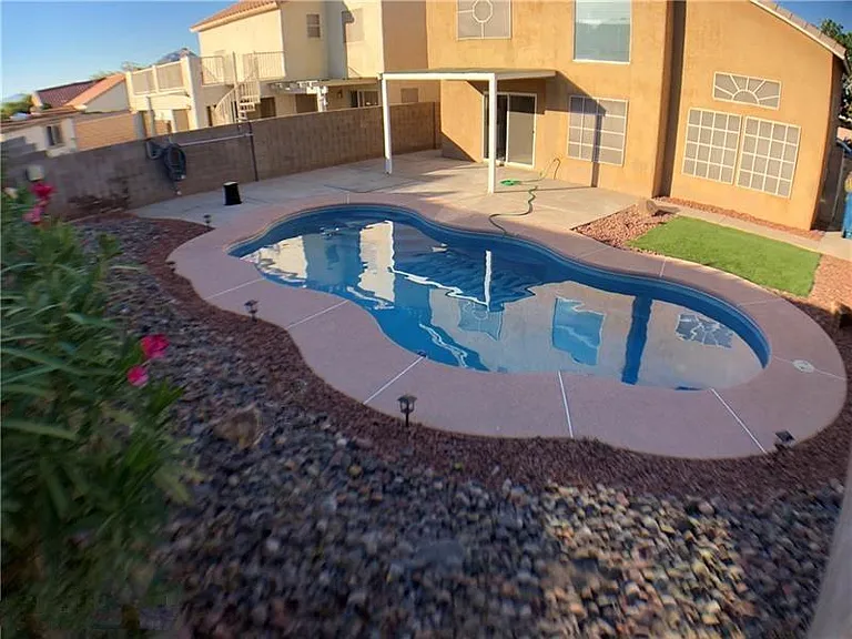 973 Cedar Pines St — Photo 29
