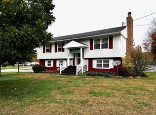 2910 Crestwood Dr NW, Warren, OH
