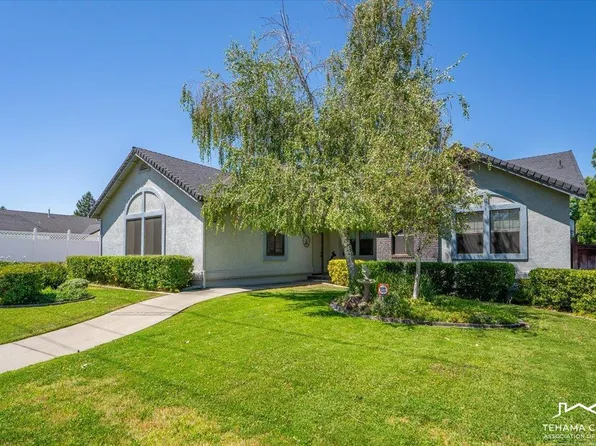 2725 Highland Bluffs Dr, Red Bluff, CA 96080