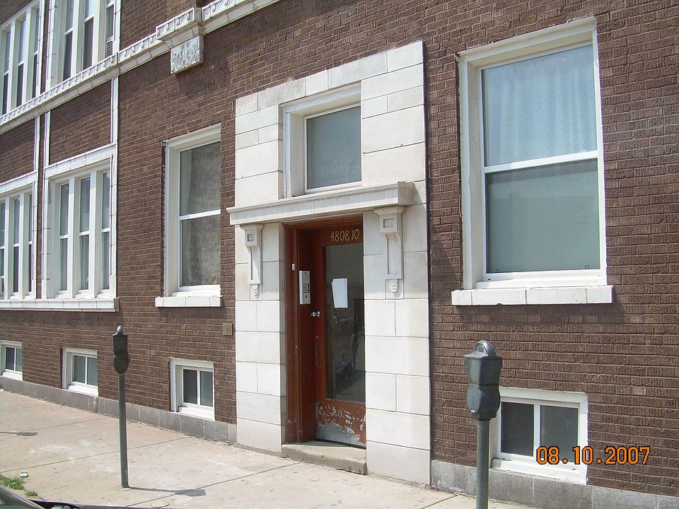 1st image of 4806 N Sawyer Ave #3