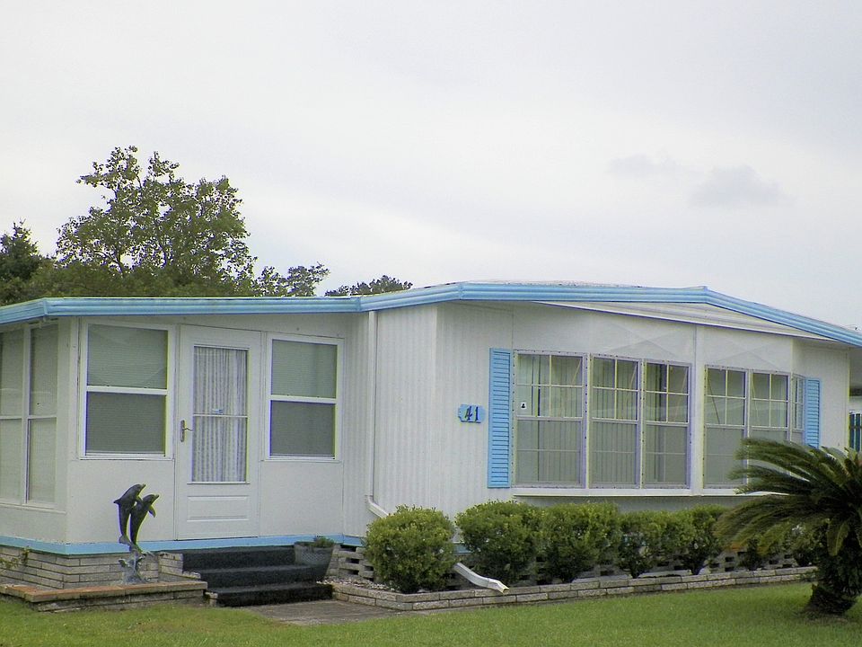 1st image of 41 Garden Pl