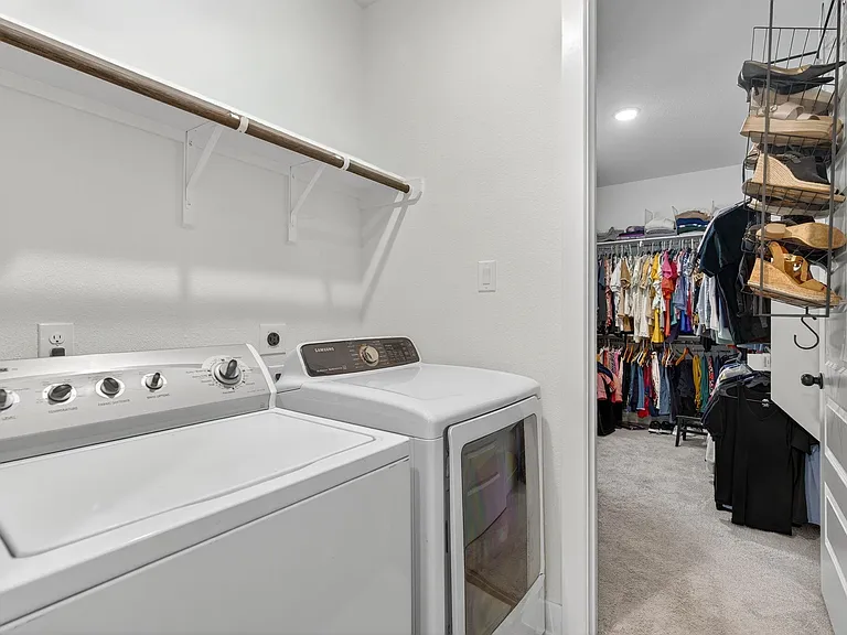 31418 Golden Cliffs Ln — Photo 26