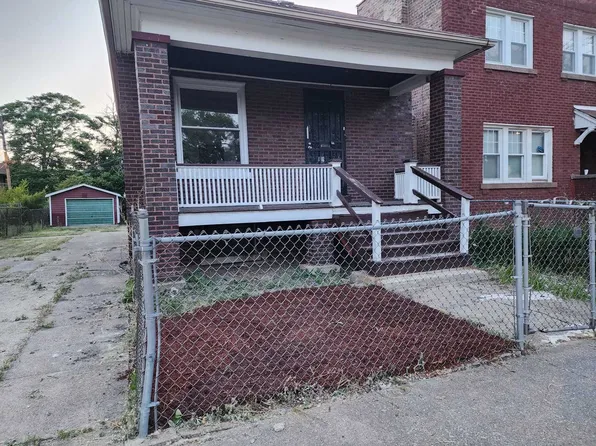 10612 S La Salle St, Chicago, IL 60628