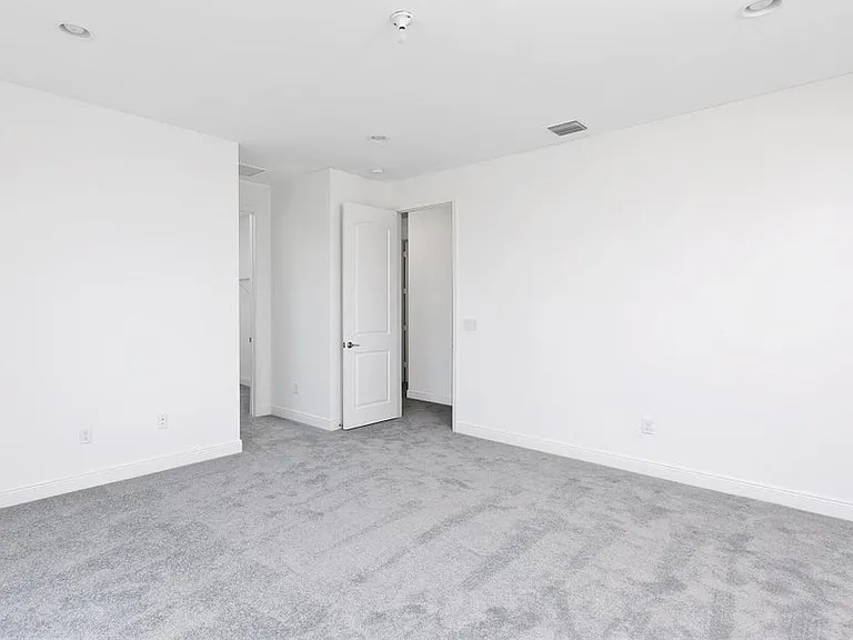 6990 Pines Cir #53-0 — Photo 10