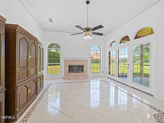 2nd image of 3818 Mission Hills Dr E