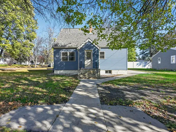 711 Wollan St, Starbuck, MN 56381