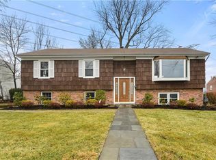 4 Kathwood Rd, White Plains, NY 10607