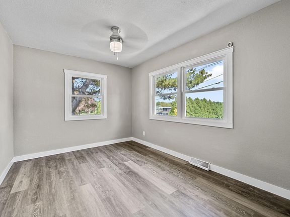 4th image of 1814 Logan St