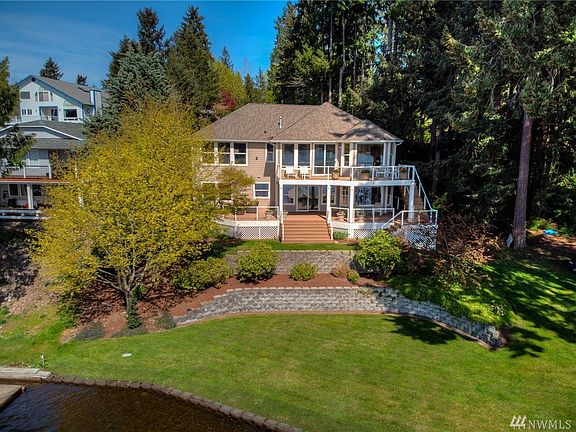 2nd image of 3615 Walthew Dr SE
