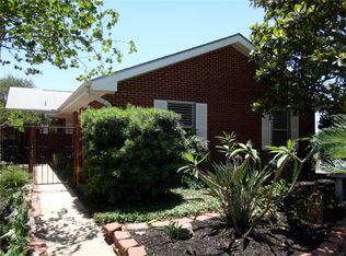 127 Strand St, Galveston, TX 77550