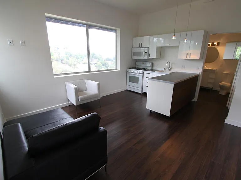 714 Quail Dr — Photo 1