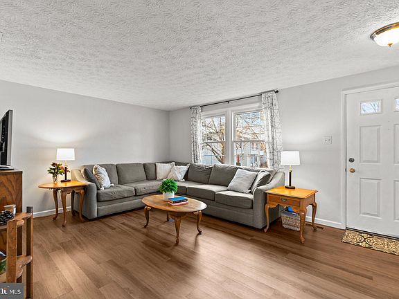 5th image of 8323 Mary Lee Ln