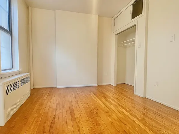 668 Fourth Avenue image 4 of 7