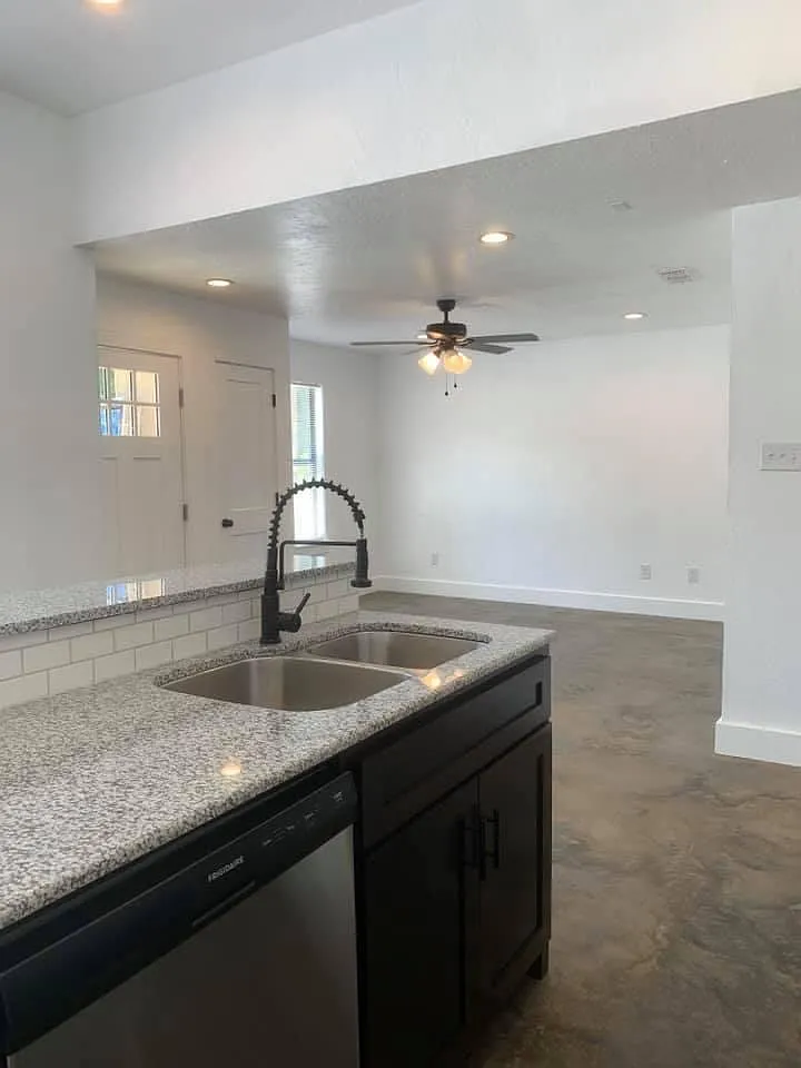 333 Murphey Dr — Photo 4