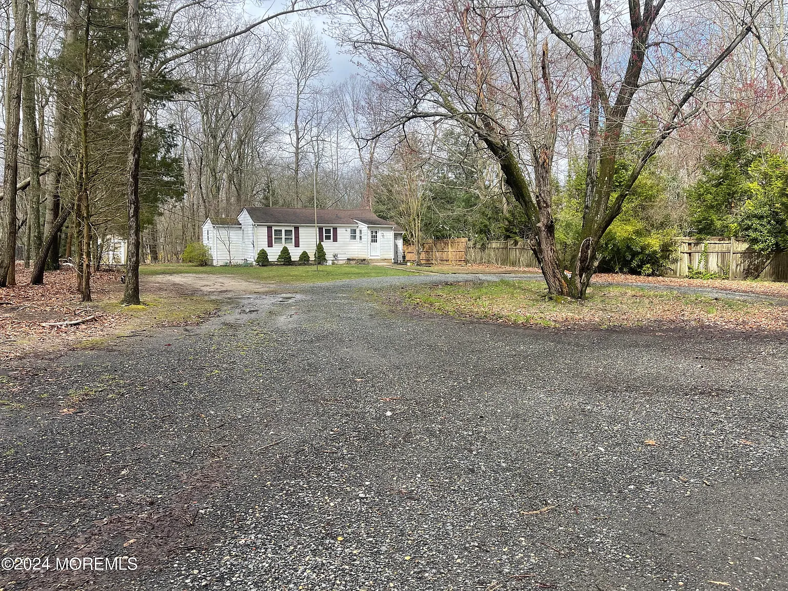 3 bed, $2,400 — Photo 1
