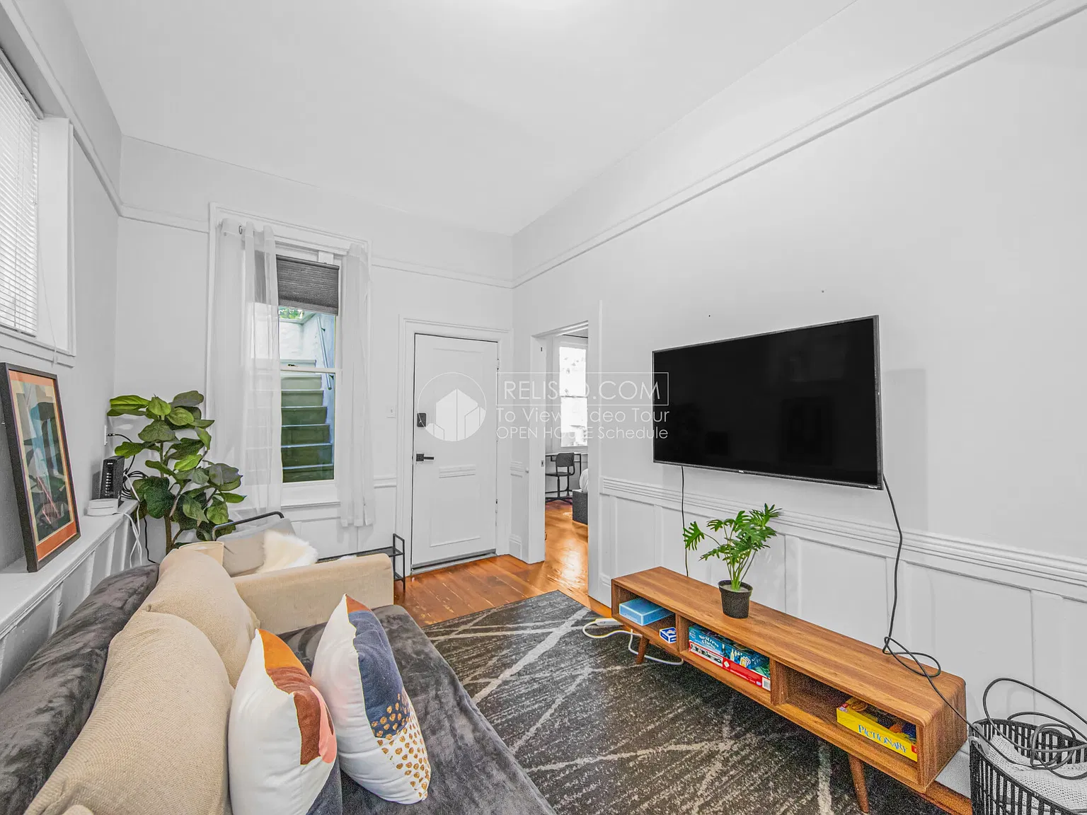 3 bed, 2.0 bath, 967 sqft, $6,600 — Photo 4