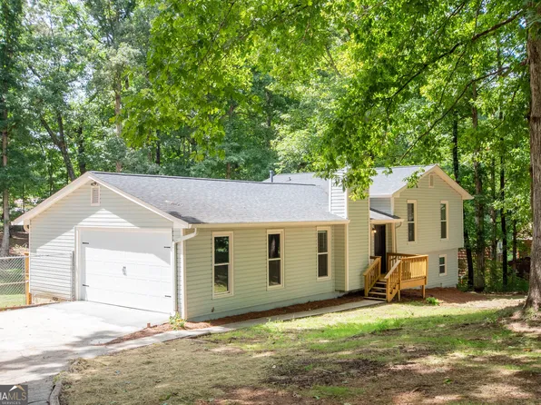 240 Hearthstone Dr, Newnan, GA 30263