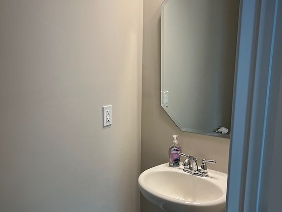 4th image of 13333 Porter Creek Rd