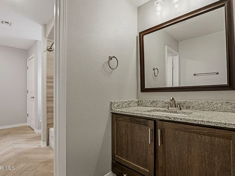 672 La Entrada Cir — Photo 32