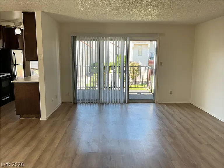 870 Avenue B #406 — Photo 3