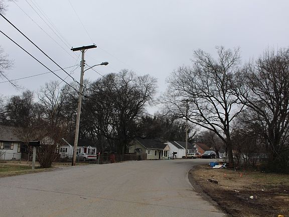4th image of 2012 Jones Cir