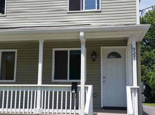 929 Oliver Ave, Aurora, IL 60506