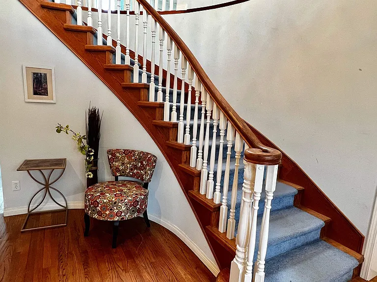 4864 Watling St #D — Photo 4