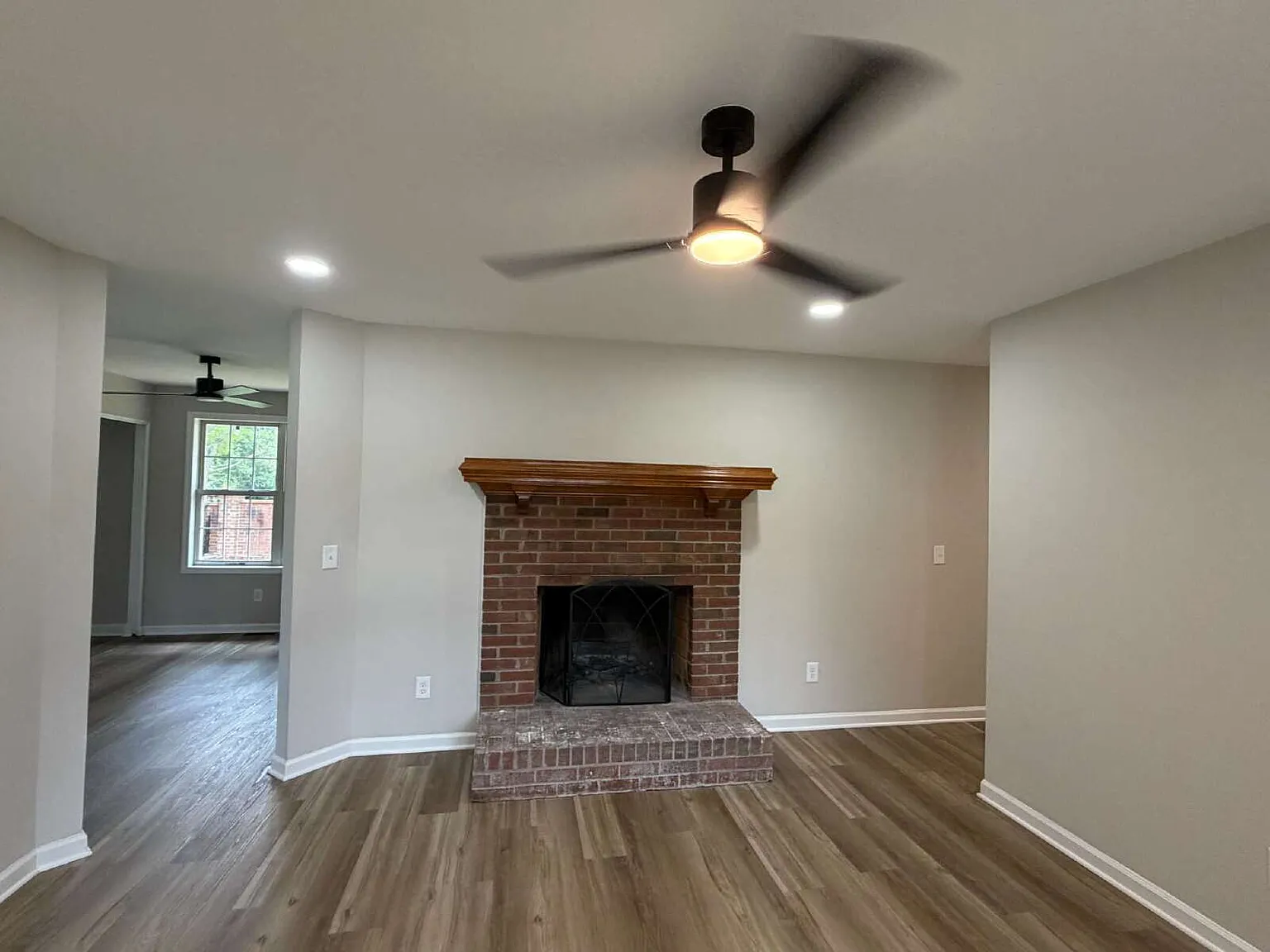 3 bed, 2.0 bath, 1238 sqft, $1,875 — Photo 4
