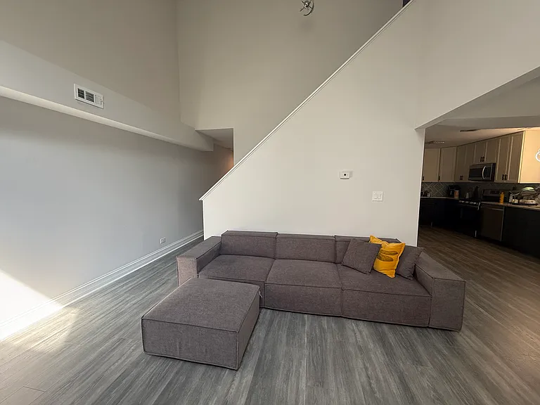 900 Ashley Ct — Photo 12