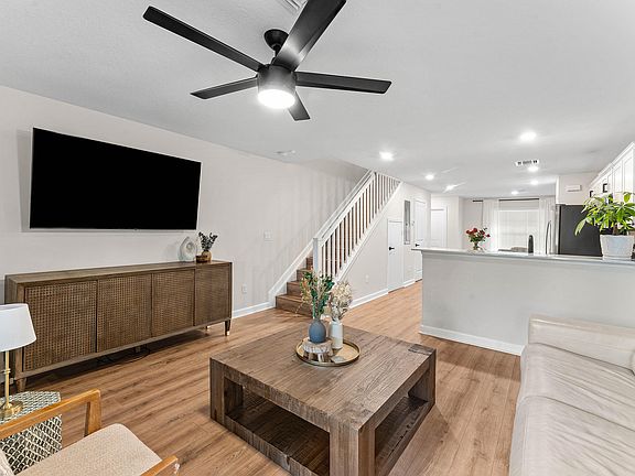 5th image of 5049 Genove Place