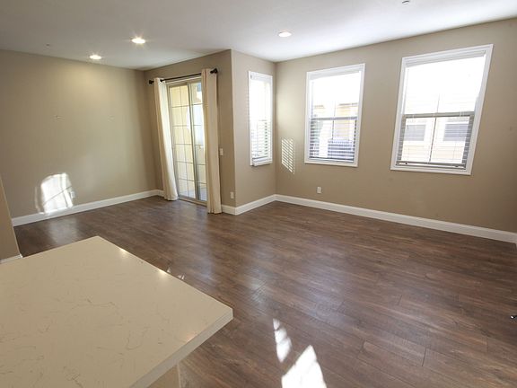 4th image of 5030 Juneberry Ct