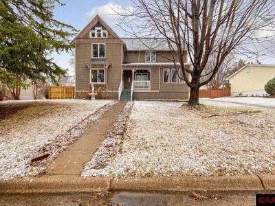 202 Grove St, Lake Crystal, MN, 56055