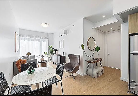4th image of 304 Linden Blvd #6F