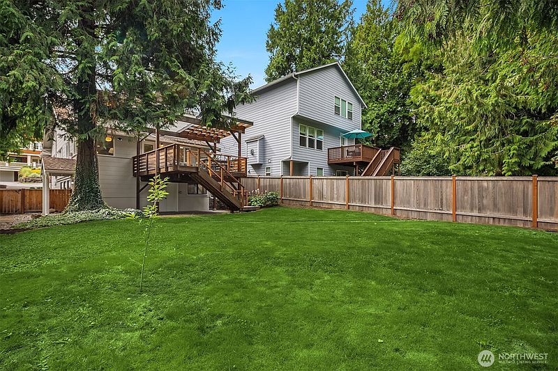 3rd image of 2534 NE 94th Street