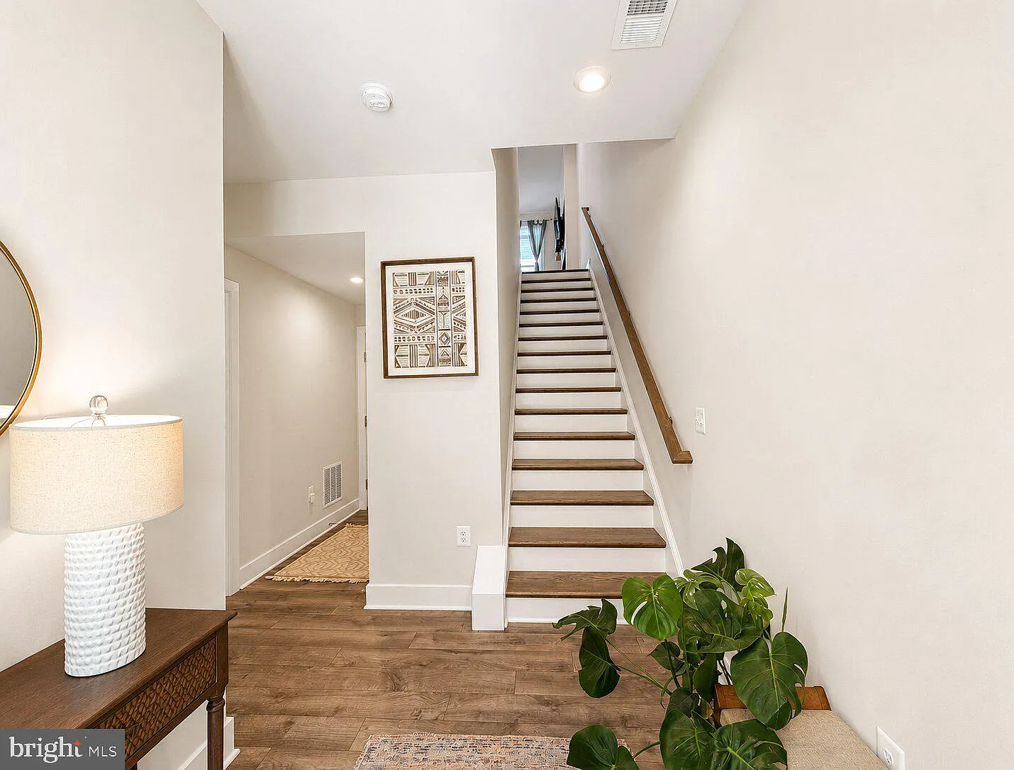 4 bed, 3.5 bath, 2141 sqft, $3,900 — Photo 3