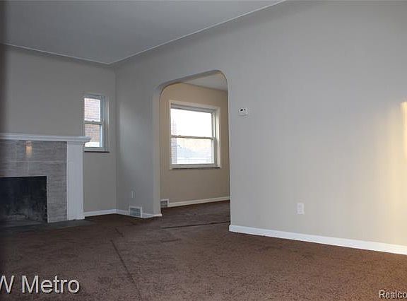 2nd image of 9174 Northlawn St NW