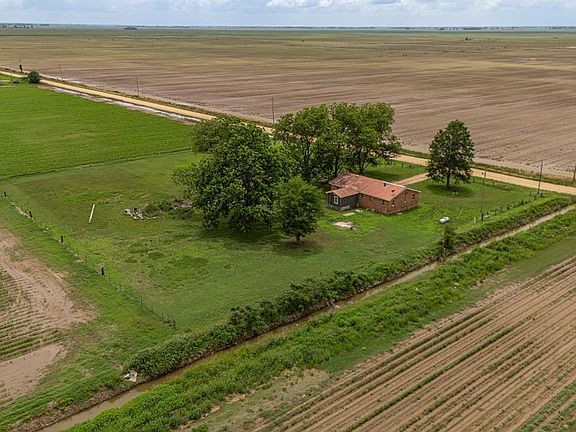 4th image of 2890 N County Road 103