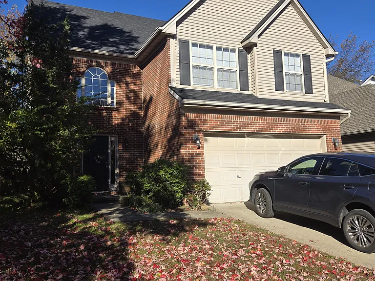 609 Hopewell Park — Photo 1